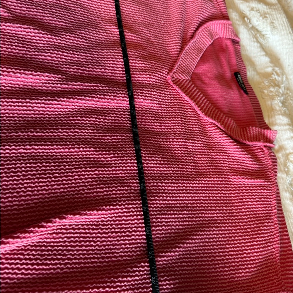 Women's Raspberry V-Neck Ribbed Knit Top - Picture 7 of 8